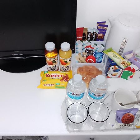 Bed And Breakfast Double Room Chester City Centre, Free Parking エクステリア 写真