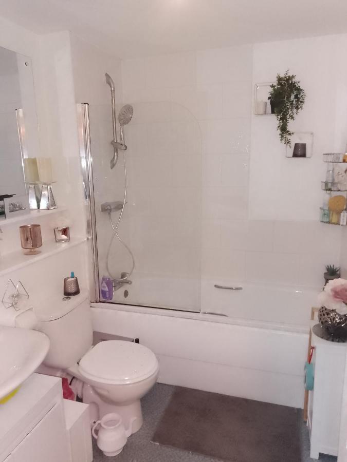 Bed And Breakfast Double Room Chester City Centre, Free Parking エクステリア 写真