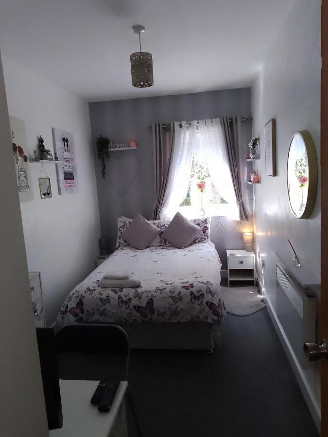 Bed And Breakfast Double Room Chester City Centre, Free Parking エクステリア 写真